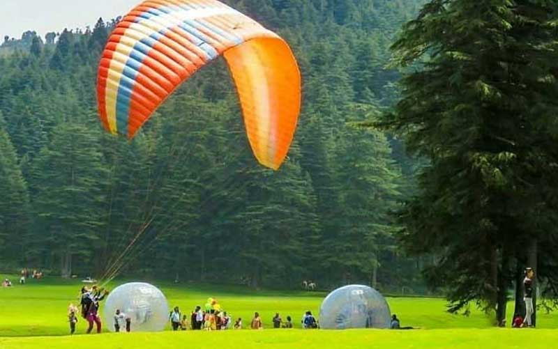 Paragliding in Khajjiar
